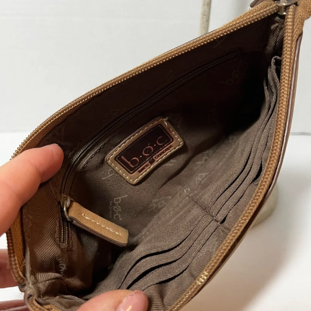 Boc zip top clutch/wallet